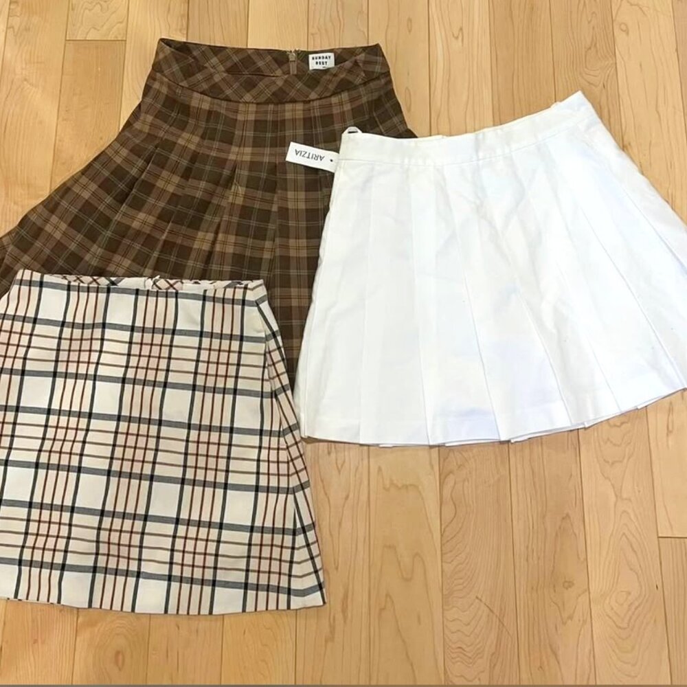 Aritzia skirts bundle! Size 0-2